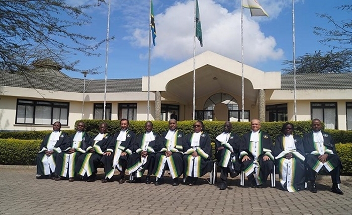 Signature par la Tunisie de la déclaration d'acceptation de la juridiction de la Cour africaine des droits de l’Homme et des peuplespour recevoir les requêtes individuelles et celles des ONG Signature par la Tunisie de la déclaration d'acceptation de la juridiction de la Cour africaine des droits de l’Homme et des peuplespour recevoir les requêtes individuelles et celles des ONG