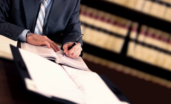 Du droit au travail au droit à l’emploi Du droit au travail au droit à l’emploi