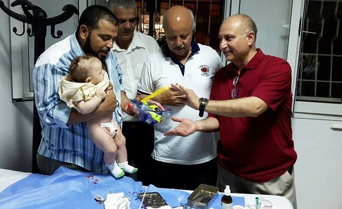 circoncision traditionnelle d'une centaine d'enfants dans...un hôpital circoncision traditionnelle d'une centaine d'enfants dans...un hôpital