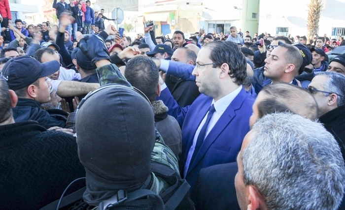 Manifestations contre la Loi de Finances : Chahed accuse les réseaux de la corruption et le Front Populaire Manifestations contre la Loi de Finances : Chahed accuse les réseaux de la corruption et le Front Populaire