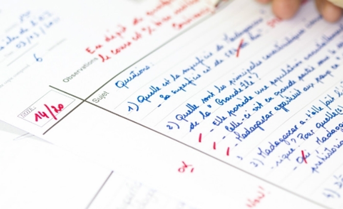 La Fédération générale de l'enseignement secondaire accepte de remettre les notes : trop peu, trop tard ? La Fédération générale de l'enseignement secondaire accepte de remettre les notes : trop peu, trop tard ?