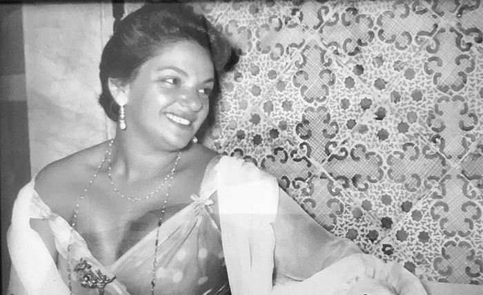Neila Ben Ammar : Bourguiba, Nasser, Ho Chi Minh, Arafat… Une tunisienne d’exception (Album photos) Neila Ben Ammar : Bourguiba, Nasser, Ho Chi Minh, Arafat… Une tunisienne d’exception (Album photos)