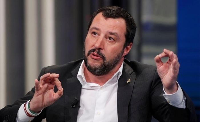 Après les déclarations du ministre italien de l'Intérieur : à peine arrivés au pouvoir, les émules italiens de Le Pen annoncent la couleur Après les déclarations du ministre italien de l'Intérieur : à peine arrivés au pouvoir, les émules italiens de Le Pen annoncent la couleur