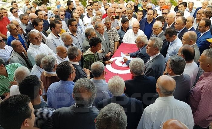 Ksar Helal fait ses adieux à son illustre fils Mongi Kooli, ancien ministre de Bourguiba Ksar Helal fait ses adieux à son illustre fils Mongi Kooli, ancien ministre de Bourguiba