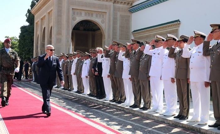 62e anniversaire de l'armée : le chef de l'Etat se félicite des succès remportés contre le terrorisme, le crimez organisé et l'émigration clandestine 62e anniversaire de l'armée : le chef de l'Etat se félicite des succès remportés contre le terrorisme, le crimez organisé et l'émigration clandestine