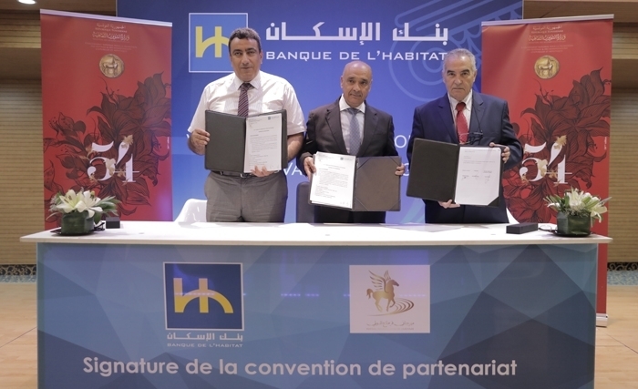 Signature d’une convention de partenariat entre le Festival International de Carthage et La Banque de l’Habitat Signature d’une convention de partenariat entre le Festival International de Carthage et La Banque de l’Habitat