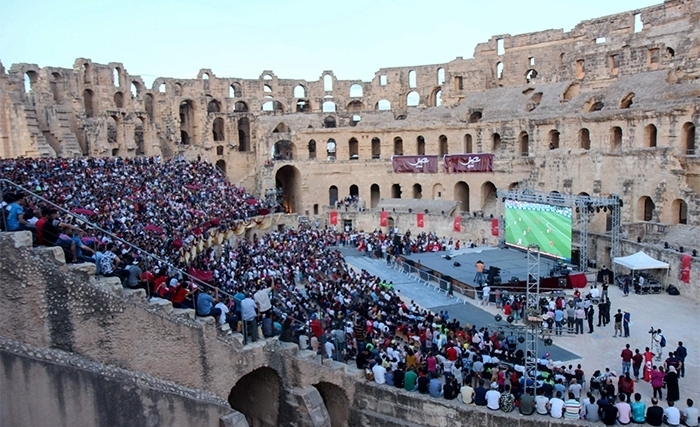 Sur le site de la FIFA, la photo de la coupe du monde suivie à El Djem recueille le record de Likes Sur le site de la FIFA, la photo de la coupe du monde suivie à El Djem recueille le record de Likes