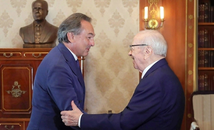 Gilles Kepel chez Béji Caïd Essebsi et un livre ''Sortir du chaos'' à paraître en octobre prochain (Vidéo) Gilles Kepel chez Béji Caïd Essebsi et un livre ''Sortir du chaos'' à paraître en octobre prochain (Vidéo)