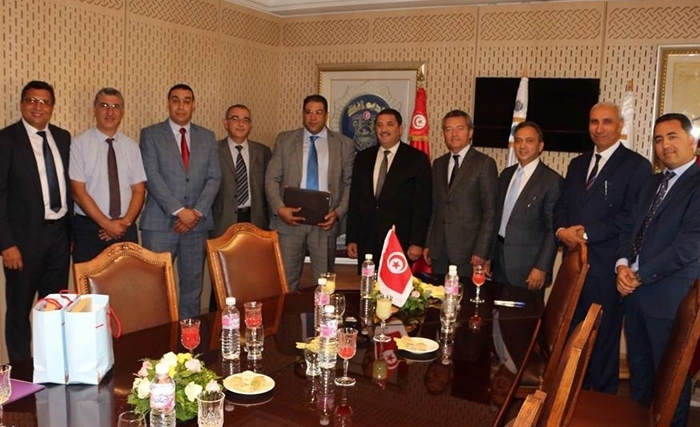 TUNISAIR et la Mutuelle des Agents des Douanes signent un accord de partenariat