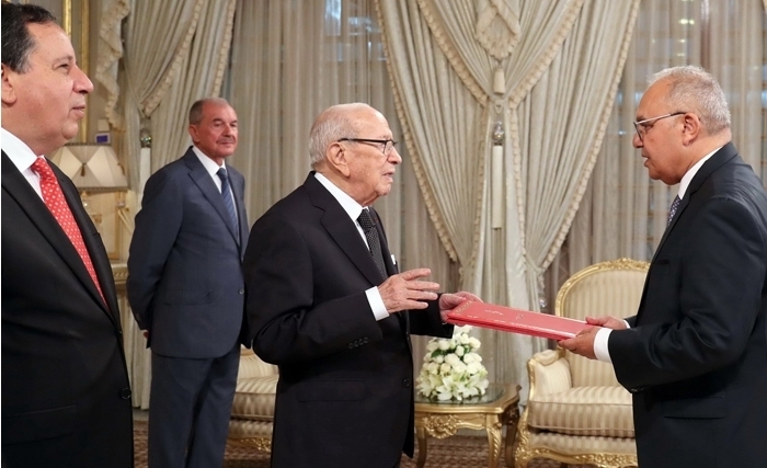 Le président de la République remet leurs lettres de créance à cinq nouveaux ambassadeurs (Photos et Vidéo) Le président de la République remet leurs lettres de créance à cinq nouveaux ambassadeurs (Photos et Vidéo)