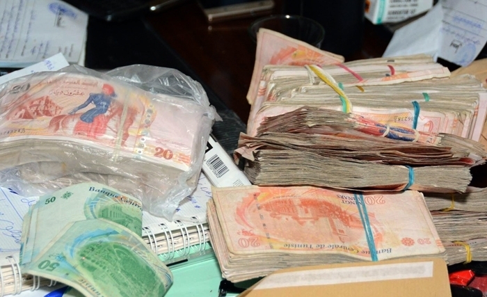 Les liquidités en circulation hors du système bancaire  oscillent entre 3 et 4 milliards de dinars