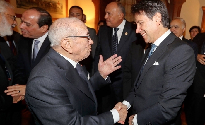 Caïd Essebsi à la Conférence internationale sur la Libye : « la solution de la crise incombe avant tout aux Libyens» (Vidéo et Album Photos) Caïd Essebsi à la Conférence internationale sur la Libye : « la solution de la crise incombe avant tout aux Libyens» (Vidéo et Album Photos)