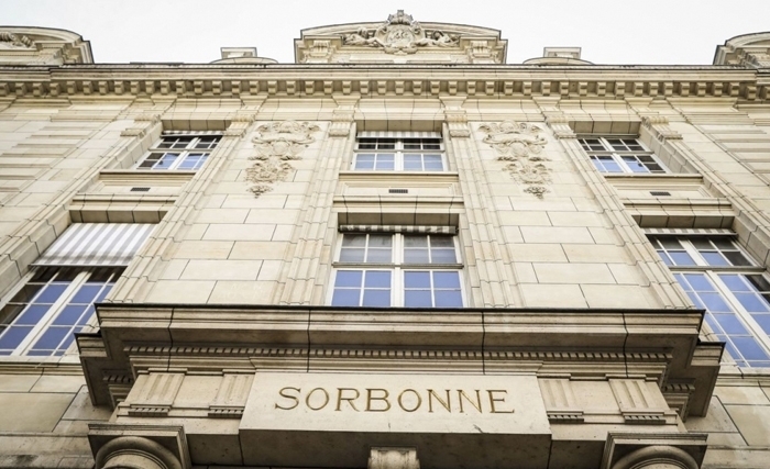 Les frais d'inscription dans les facultés françaises mutipliés par 15 pour les étudiants étrangers hors UE : une mesure suicidaire Les frais d'inscription dans les facultés françaises mutipliés par 15 pour les étudiants étrangers hors UE : une mesure suicidaire