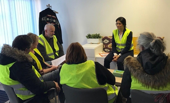 Sonia Krimi, la députée franco-tunisienne qui a «fraternisé » avec les gilets jaunes Sonia Krimi, la députée franco-tunisienne qui a «fraternisé » avec les gilets jaunes