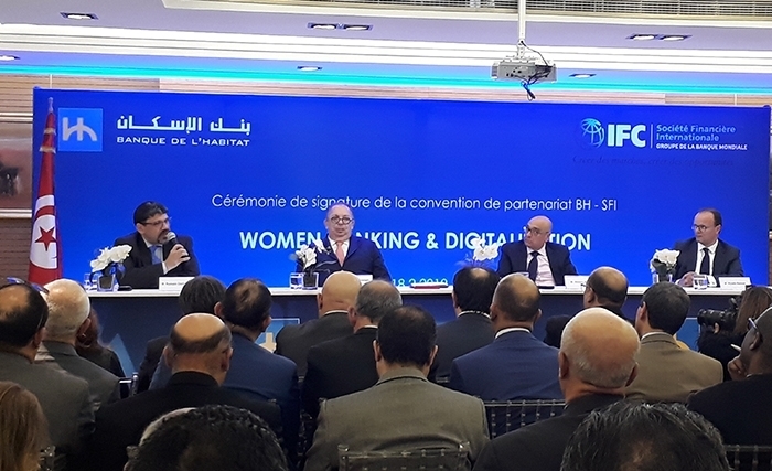 En partenariat avec l’IFC, la Banque de l’Habitat s’engage à la transformation digitale (Vidéo) En partenariat avec l’IFC, la Banque de l’Habitat s’engage à la transformation digitale (Vidéo)