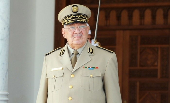 Algérie : Le chef de l'armée demande au parlement de déclarer Bouteflika inapte Algérie : Le chef de l'armée demande au parlement de déclarer Bouteflika inapte