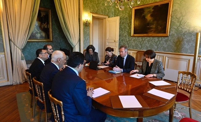 La visite de la délégation d'Ennahdha à Paris : pourquoi ces cachotteries ? La visite de la délégation d'Ennahdha à Paris : pourquoi ces cachotteries ?