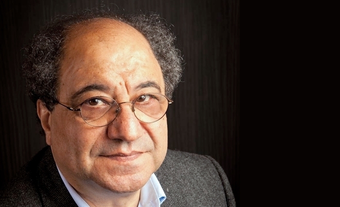 Académie Française décerne le Prix du Rayonnement de la langue et de la littérature françaises au poète tunisien Tahar Bekr Académie Française décerne le Prix du Rayonnement de la langue et de la littérature françaises au poète tunisien Tahar Bekr