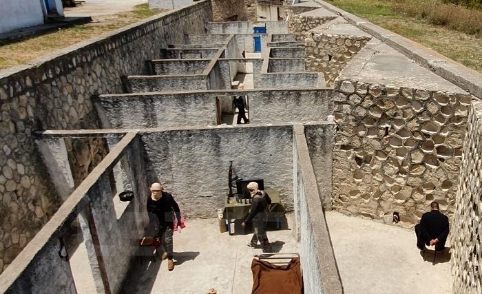 Forces spéciales tunisiennes en lutte contre le terrorisme: une simulation édifiante de libération d’un otage (Vidéo) Forces spéciales tunisiennes en lutte contre le terrorisme: une simulation édifiante de libération d’un otage (Vidéo)