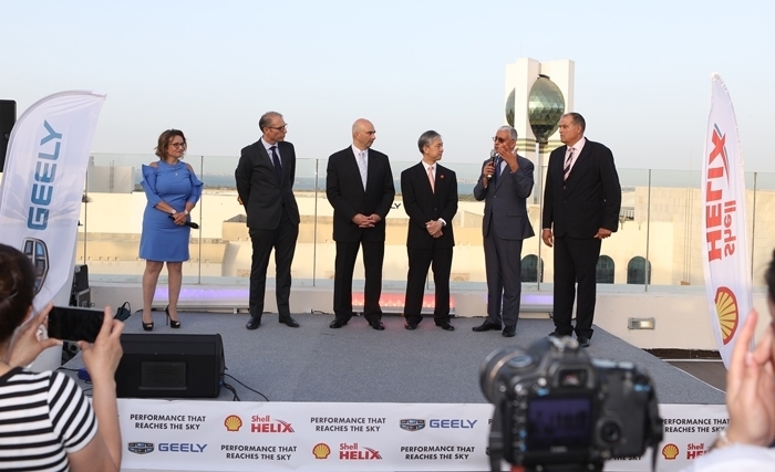 «Shell Helix - Geely : Performance that reaches the sky » : l’union pour la performance d’un leader dans son secteur et d’un groupe pionnier ! «Shell Helix - Geely : Performance that reaches the sky » : l’union pour la performance d’un leader dans son secteur et d’un groupe pionnier !