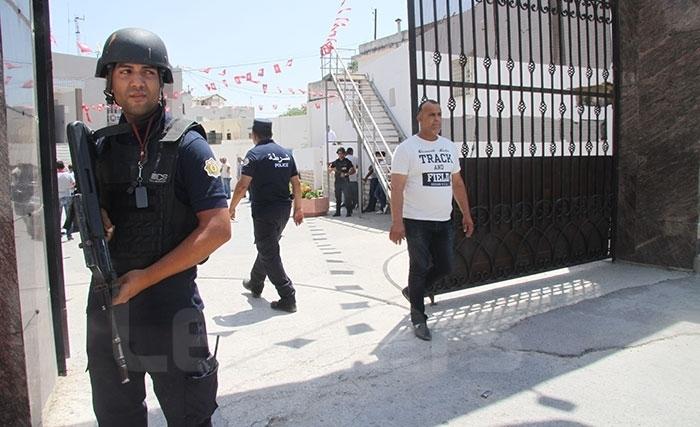 En photos d’El Gorjani, la visite de Youssef Chahed au QG de la Police Judiciaire