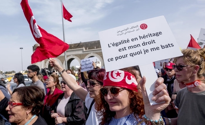 Ezzeddine Ben Hamida: L’égalité dans l’héritage entre les deux sexes : une nécessité démocratique Ezzeddine Ben Hamida: L’égalité dans l’héritage entre les deux sexes : une nécessité démocratique
