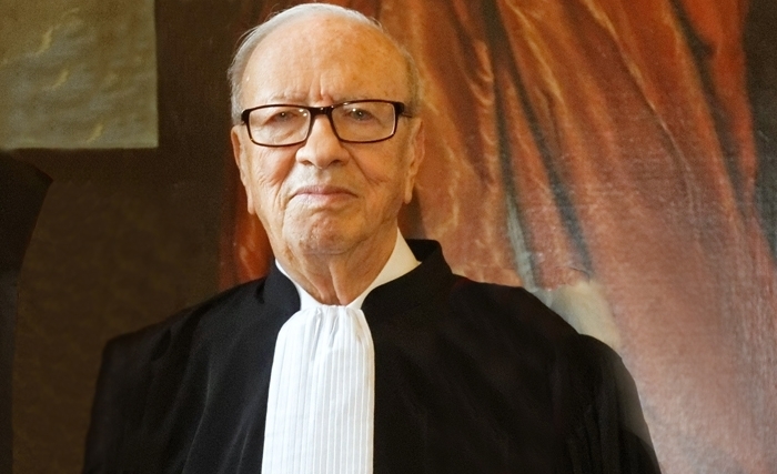Me Caïd Essebsi : premiers pas au barreau Me Caïd Essebsi : premiers pas au barreau