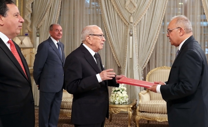 L'hommage de l'ambassadeur Ridha Ben Mosbah au président Beji Caïd Essebsi : un démocrate convaincu L'hommage de l'ambassadeur Ridha Ben Mosbah au président Beji Caïd Essebsi : un démocrate convaincu