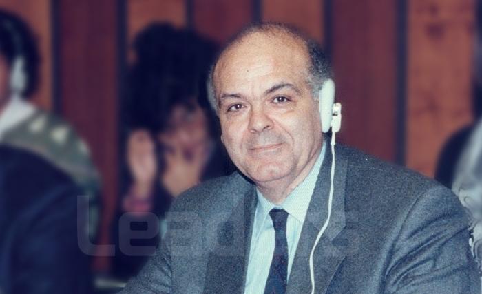 Khemaies Chammari lance un appel en faveur d’Abdelkarim Zbidi Khemaies Chammari lance un appel en faveur d’Abdelkarim Zbidi
