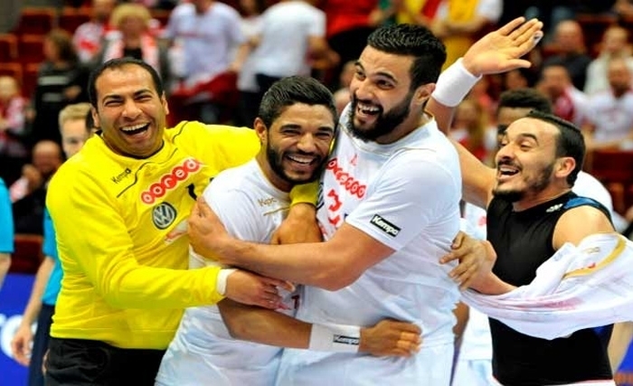 CAN- Hand :La Tunisie en finale après sa victoire contre l'Angola par 39-23. Elle rencontrera l'Egypte dimanche CAN- Hand :La Tunisie en finale après sa victoire contre l'Angola par 39-23. Elle rencontrera l'Egypte dimanche