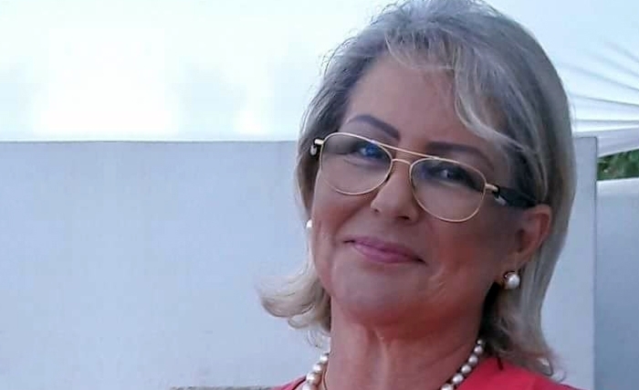 Neila Charchour: Scénario de sortie de crise Neila Charchour: Scénario de sortie de crise