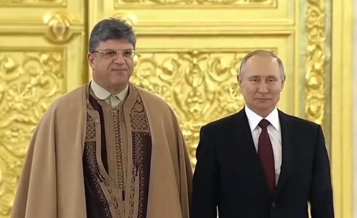 Le président Poutine réserve un accueil chaleureux au nouvel ambassadeur de Tunisie à Moscou, Tarek Ben Salem