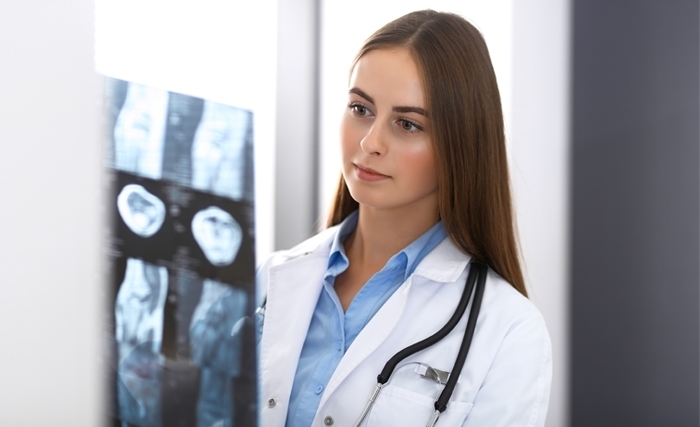 Le secteur de la santé en Tunisie : Un navire qui coule doucement, mais qui coule malgré les cris de détresse Le secteur de la santé en Tunisie : Un navire qui coule doucement, mais qui coule malgré les cris de détresse
