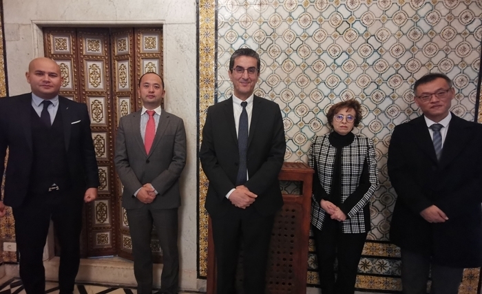 Covid-19 : Huawei fait un don de masques, tests de dépistage et système de vidéo conférence pour la Tunisie Covid-19 : Huawei fait un don de masques, tests de dépistage et système de vidéo conférence pour la Tunisie
