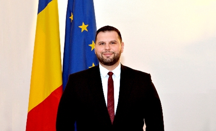 Dan Stoenescu - La Roumanie et la Journée de l'Europe : 70 ans depuis la déclaration Schuman du 9 mai 2020 Dan Stoenescu - La Roumanie et la Journée de l'Europe : 70 ans depuis la déclaration Schuman du 9 mai 2020