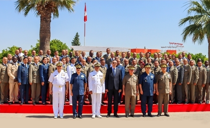 Sortie de promotion à l’École Supérieure de Guerre et significative accréditation de l’OTAN (Photos /Vidéo) Sortie de promotion à l’École Supérieure de Guerre et significative accréditation de l’OTAN (Photos /Vidéo)