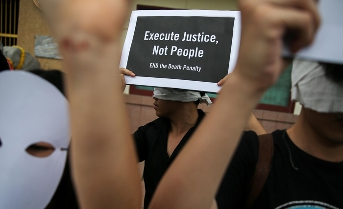 Des associations et organisations tunisiennes non gouvernementales refusent les appels au rétablissement de la peine de mort et à la violation du droit à la vie Des associations et organisations tunisiennes non gouvernementales refusent les appels au rétablissement de la peine de mort et à la violation du droit à la vie