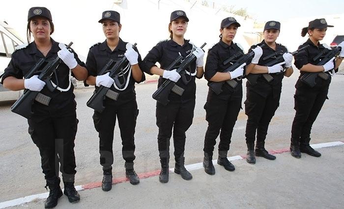 Ces femmes tunisiennes, tireuses d’élite, qui sécurisent les prisons Ces femmes tunisiennes, tireuses d’élite, qui sécurisent les prisons