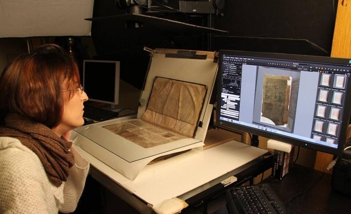 Numérisation des manuscrits historiques arabes : pour une meilleure valorisation Numérisation des manuscrits historiques arabes : pour une meilleure valorisation