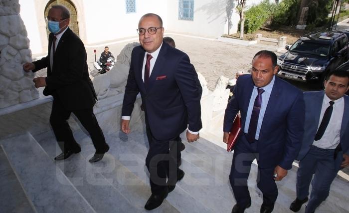 Mechichi devant le Parlement : Vivez les images fortes (Album photos) Mechichi devant le Parlement : Vivez les images fortes (Album photos)