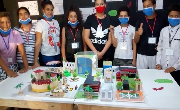 Et si nous parlions de la jeunesse?: Réflexions autour du spectacle créé par Mobdiun-مبدعون avec les jeunes du Kram Ouest Et si nous parlions de la jeunesse?: Réflexions autour du spectacle créé par Mobdiun-مبدعون avec les jeunes du Kram Ouest