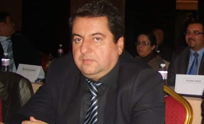 Azza Filali - Covid 19 : le scandale de la mort du Dr Gharsallah ! Azza Filali - Covid 19 : le scandale de la mort du Dr Gharsallah !