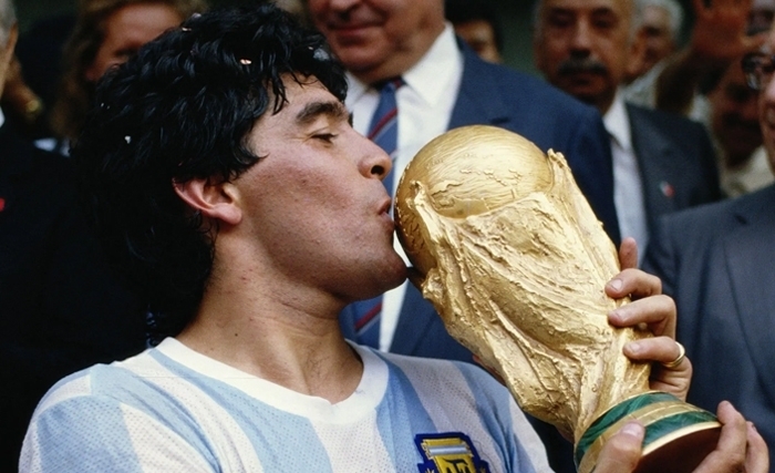 Mohamed Fessi: Maradona, le cerf-volant cosmique est mort Mohamed Fessi: Maradona, le cerf-volant cosmique est mort