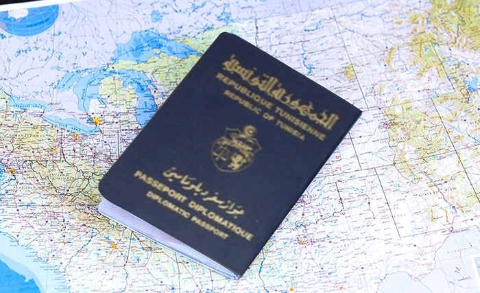 Le passeport diplomatique : bleu, impasse, et manque