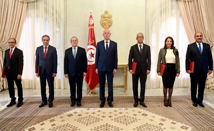 Le président de la République remet leurs lettres de créance à cinq ambassadeurs de Tunisie Le président de la République remet leurs lettres de créance à cinq ambassadeurs de Tunisie