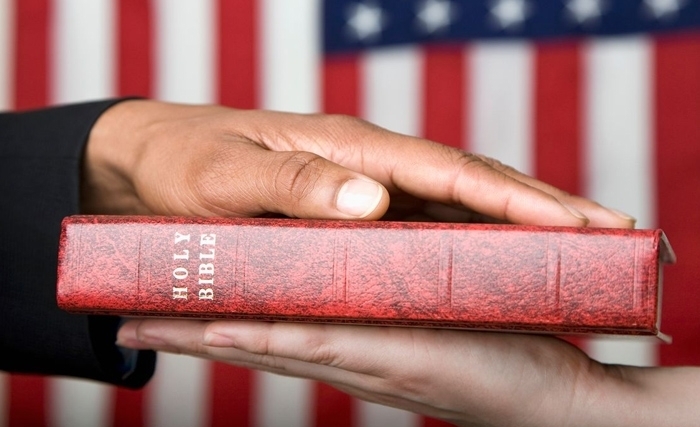 La prestation de serment aux USA: un fauteuil pour deux ! La prestation de serment aux USA: un fauteuil pour deux !