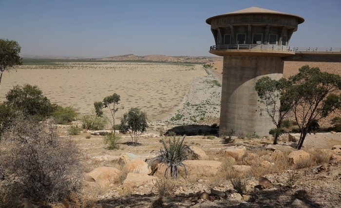 Le «À vau- l’eau» des sociétés à la fin des siècles Le «À vau- l’eau» des sociétés à la fin des siècles