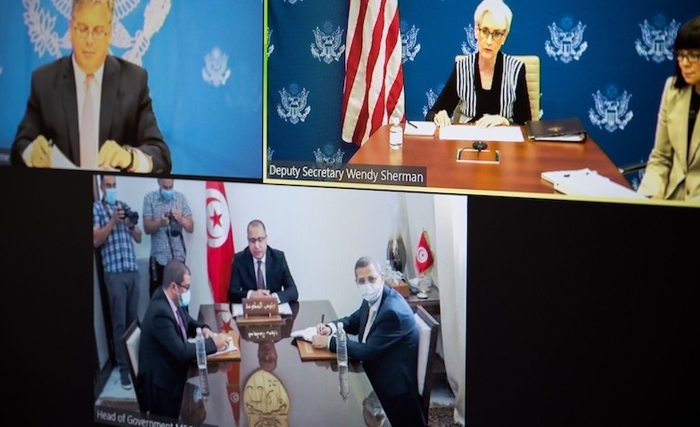 La matinée tunisienne de la secrétaire adjointe américaine Wendy Sherman : démocratie, cour constitutionnelle et primauté de la loi