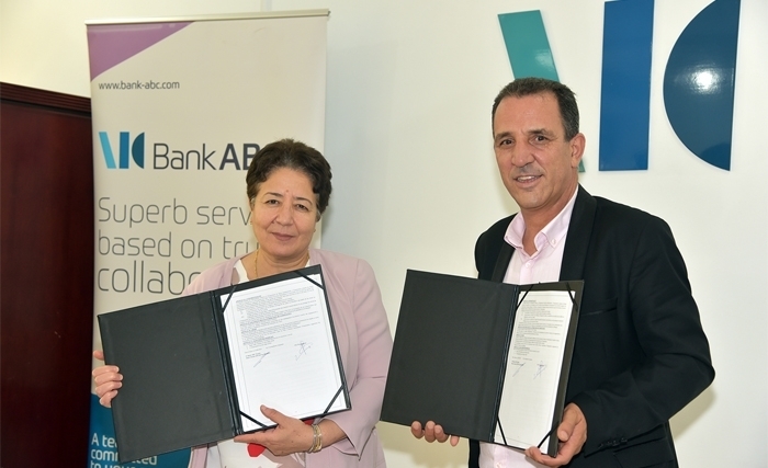 Signature d’un accord de prêt de 10 millions de dinars entre Bank ABC Tunisie et Enda Tamweel Signature d’un accord de prêt de 10 millions de dinars entre Bank ABC Tunisie et Enda Tamweel