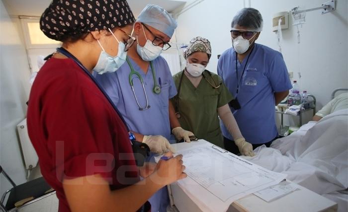Covid : Les jeunes médecins et paramédicaux appelés sous le drapeau pour effectuer le service national Covid : Les jeunes médecins et paramédicaux appelés sous le drapeau pour effectuer le service national